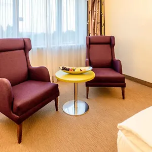 4* Ξενοδοχείο Plaza Premium