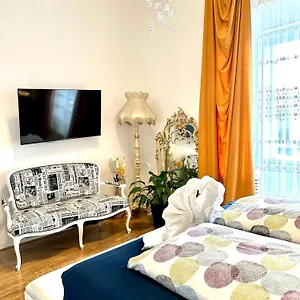 Sisi 103 M2 Appartamento