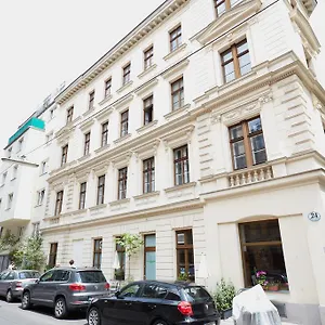 Traditional Viena