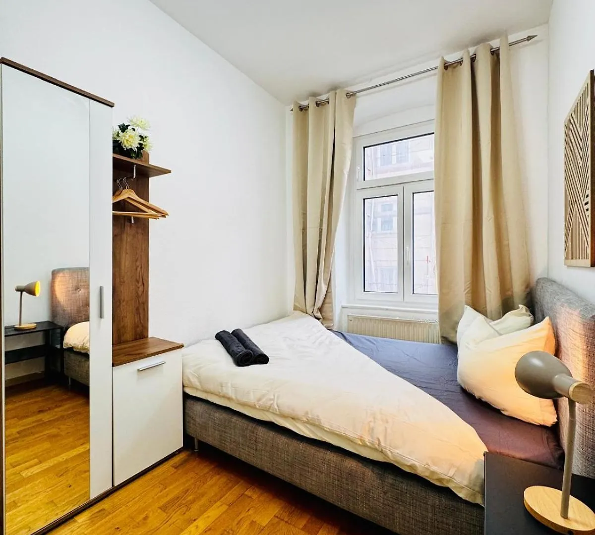 Stylish 4Br 10 Min Transport To Stadthalle Vienna Austria
