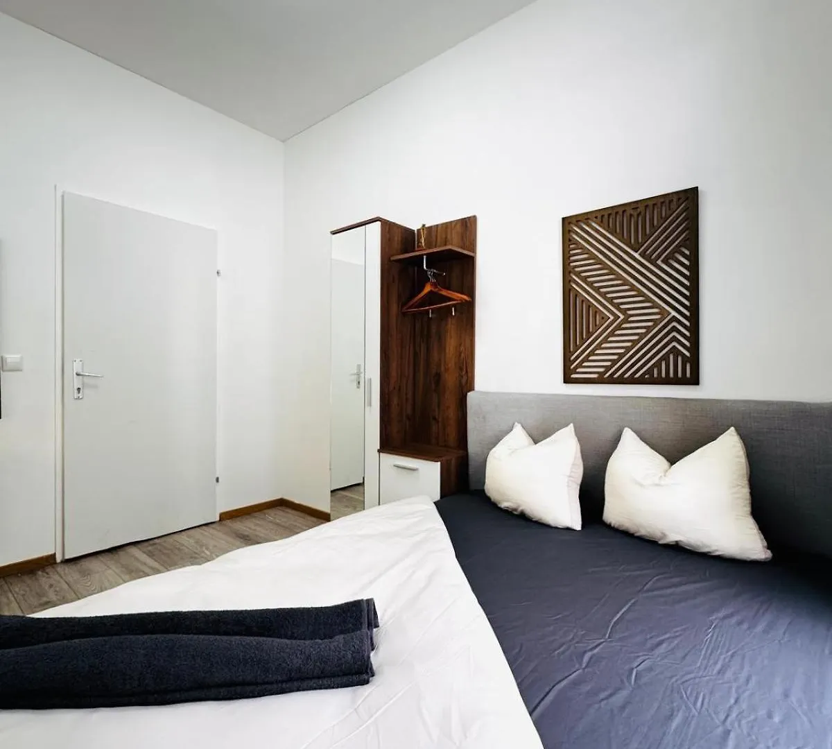 Stylish 4Br 10 Min Transport To Stadthalle Vienna 0*,  Austria