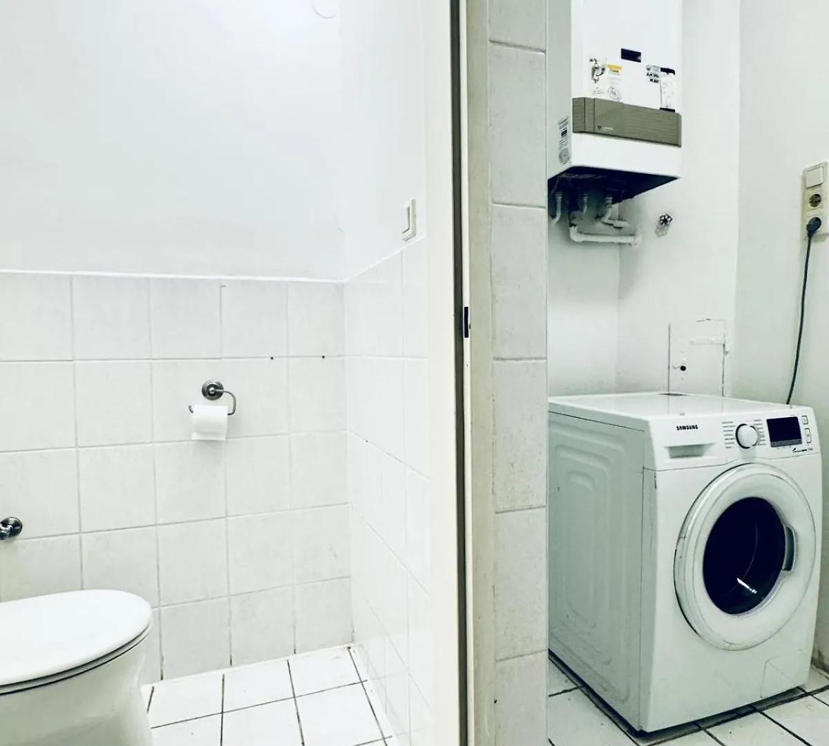 Stylish 4Br 10 Min Transport To Stadthalle Vienna 0*,  Austria